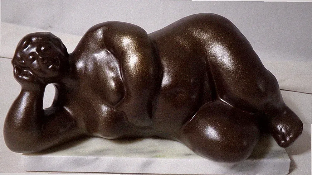 Mid Century Modern Reclining Bathing Beauty Rubinesque Sculpture